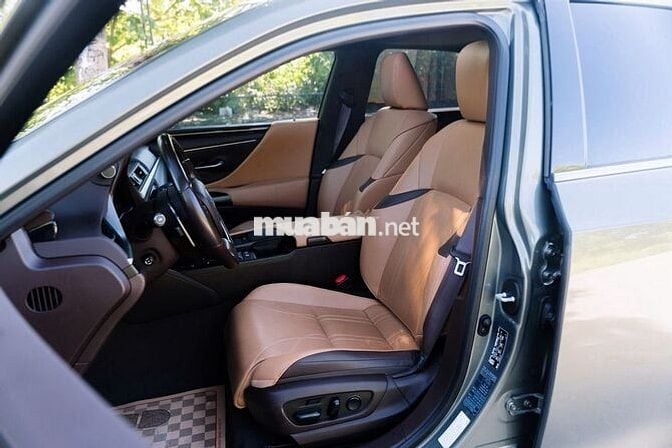 Lexus ES 250 2020 - 51000 km