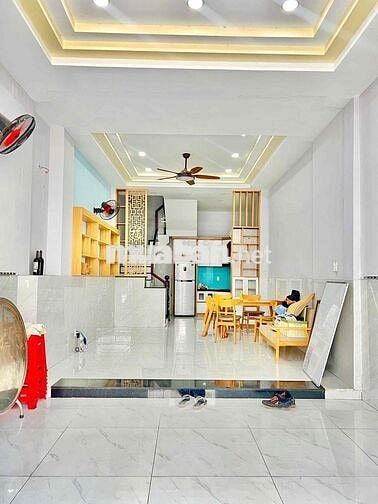 nhà full Nội Thất trệt 2 lầu 3 phòng ngủ 3wc