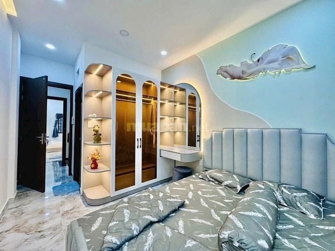 Đang có HĐ thuê. Nhà 42.2m² Nguyễn Thượng Hiền xây trệt 2 lầu, hẻm oto