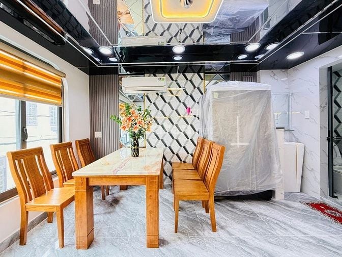 CHÍNH CHỦ 4 CĂN LIỀN KỀ ĐÚC 3 LẦU SÂN THƯỢNG KHU ĐỒNG BỘ CÓ THANG MÁY