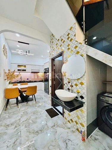 Đang có HĐ thuê. Nhà 42.2m² Nguyễn Thượng Hiền xây trệt 2 lầu, hẻm oto
