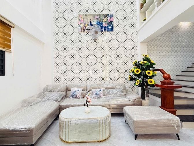 CHÍNH CHỦ 4 CĂN LIỀN KỀ ĐÚC 3 LẦU SÂN THƯỢNG KHU ĐỒNG BỘ CÓ THANG MÁY