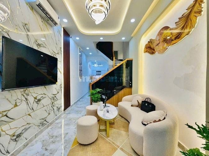Đang có HĐ thuê. Nhà 42.2m² Nguyễn Thượng Hiền xây trệt 2 lầu, hẻm oto