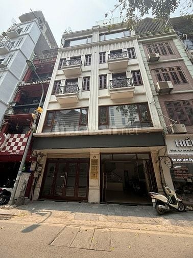 Cho thuê nhà mặt phố Bùi Thị Xuân, HBT, tầng 1+2, SD 160m2, MT 8m
