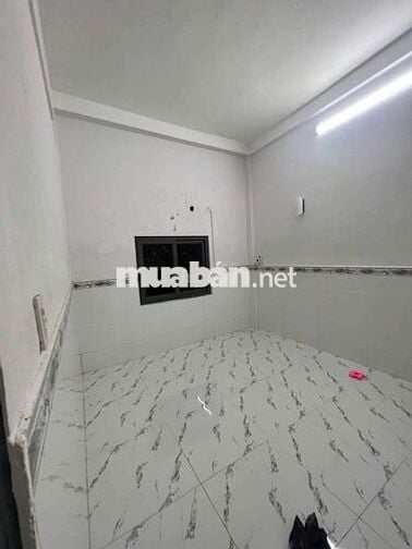 CHO THUÊ NHÀ LẦU MỚI ĐẸP KDC 586 GIÁ THUÊ 5.5TR/THÁNG