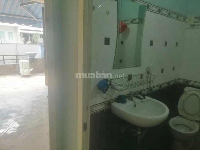 Cho thuê phòng số 163 Nguyễn Tiểu La, P.5, Q10 gần ngã 6 NTP 1.8tr/th