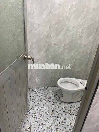 Nhà cấp 4 đường Tạ Quang Bửu => 6tr/ tháng