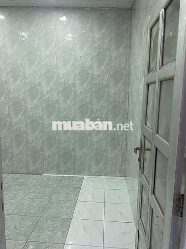 Nhà cấp 4 đường Tạ Quang Bửu => 6tr/ tháng