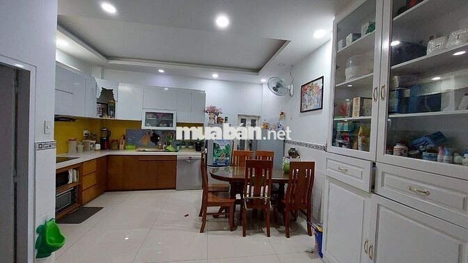 Nhà nguyên căn 150m2 4PN đường 40 Phường Hiệp Bình. Chính chủ