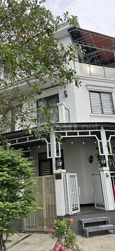 Cho thuê Biệt Thự KDC Lakeview city , p An Phú , Quận 2 cũ 