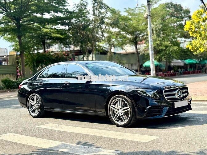 Mercedes Benz E Class 2018 E300 AMG 1 chủ
