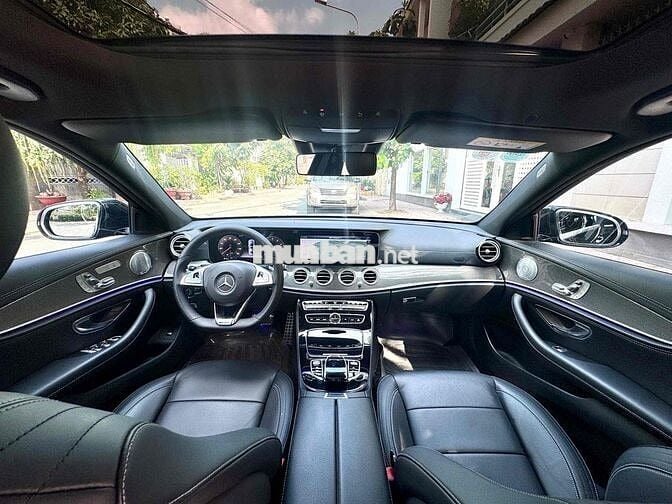 Mercedes Benz E Class 2018 E300 AMG 1 chủ
