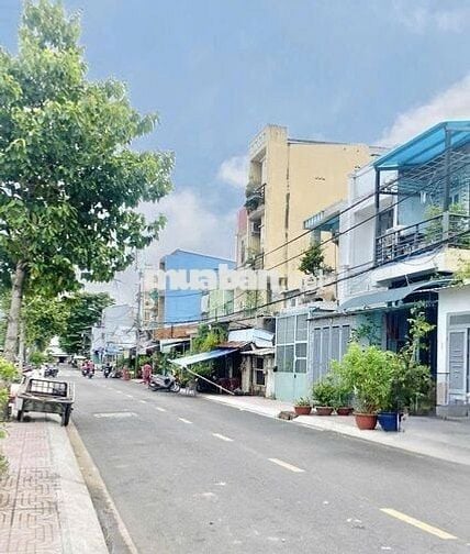 CÁCH CẦU CHÀ VÀ 600M - HXH - KDC CAO TẦNG - ĐẤT - 75.2m2 - SHR - 5.XTY