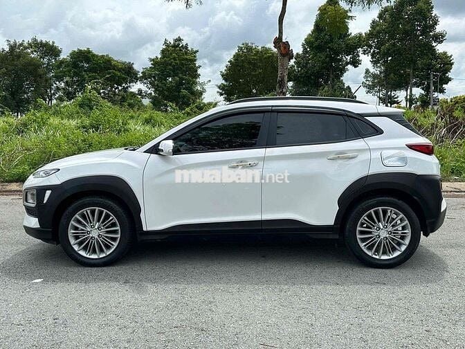 Hyundai Kona 2019 tiêu chuẩn đẹp 1 chủ