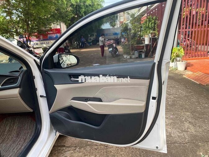 Hyundai Accent 2018 1.4 MT - 128000 km