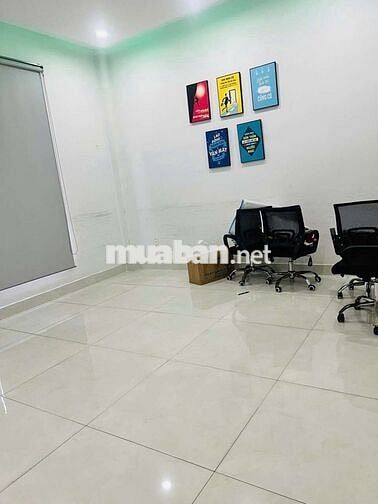 NHÀ 1T3L 5PN 4WC, NGAY KHU VIP NHIỀU CTY, NGÂN HÀNG. GẦN PHẠM VĂN ĐỒNG