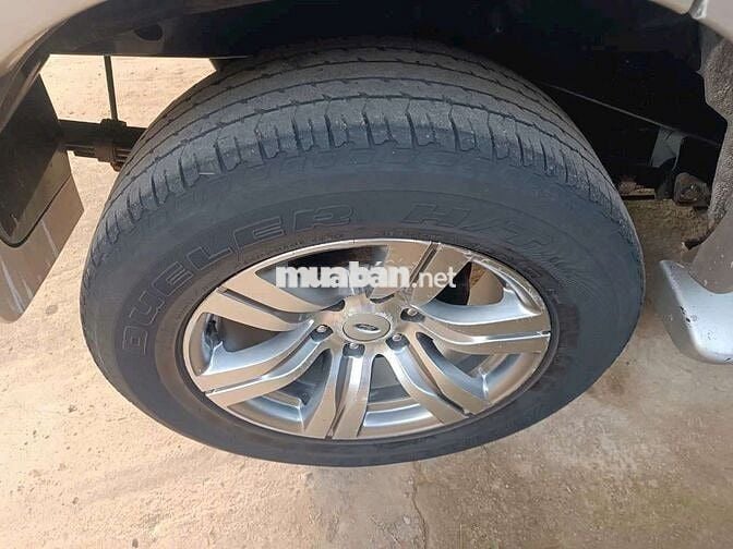 Ford everest 2012 2.5L 4x2 MT - 123456 km