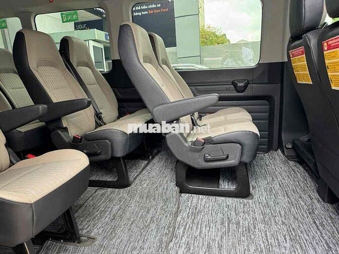 TRANSIT 18 CHỖ 2024 BẢN CAO CẤP-SẴN XE GIAO NGAY