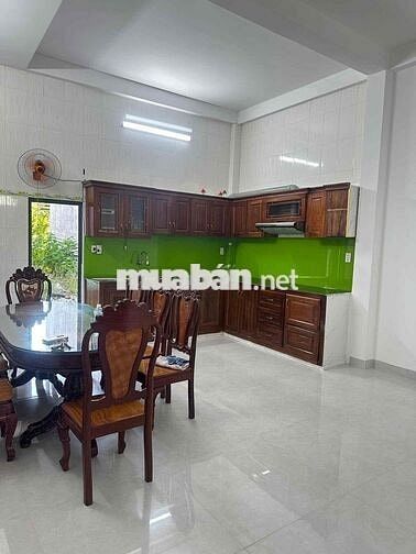 nhà 3 tầng MT LƯƠNG KHÁNH THIỆN