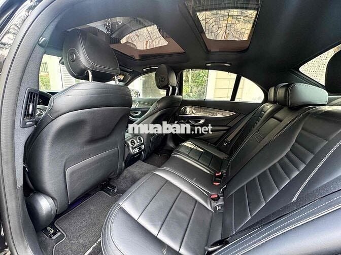 Mercedes Benz E Class 2018 E300 AMG 1 chủ