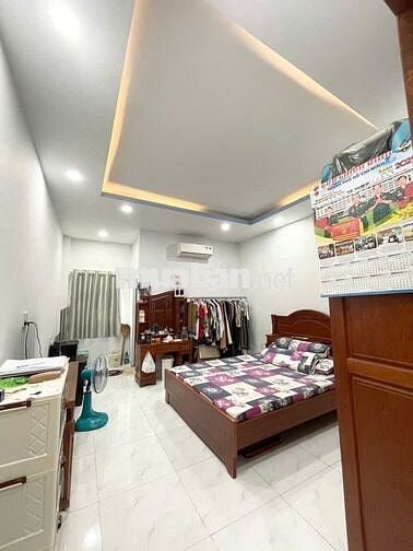 CHỦ VAY BANK >3 TỶ-CẮT LỖ NHÀ ĐẸP 4 TẦNG-HXH ĐỖ CỬA -60M²-CHỈ 4.X TỶ