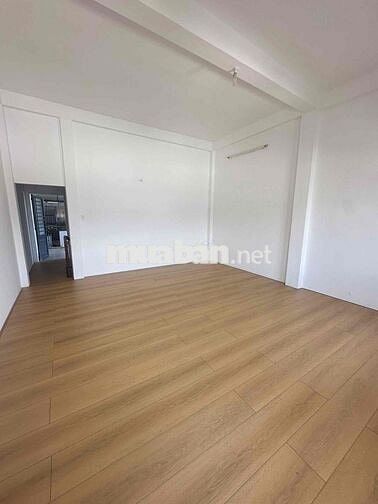 nhà 3 tầng MT LƯƠNG KHÁNH THIỆN