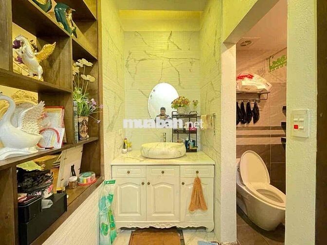 Cực Hiếm! Nhà Phố Trường Chinh -Lô Góc -23m Ra Mặt Phố - full Nội Thất