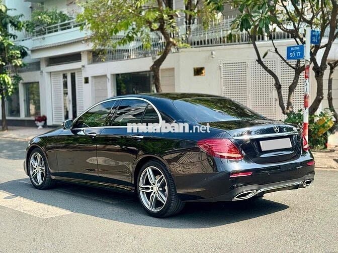 Mercedes Benz E Class 2018 E300 AMG 1 chủ