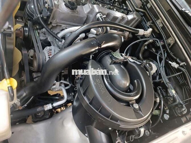 Ford everest 2012 2.5L 4x2 MT - 123456 km