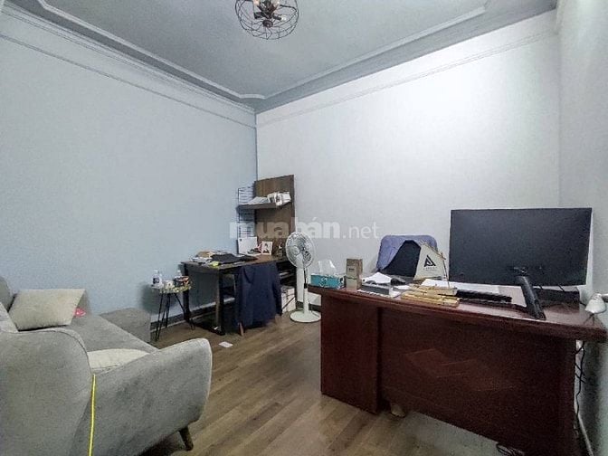 PHÂN LÔ - HOÀNG CẦU - Ô TÔ TRÁNH - 52 M2