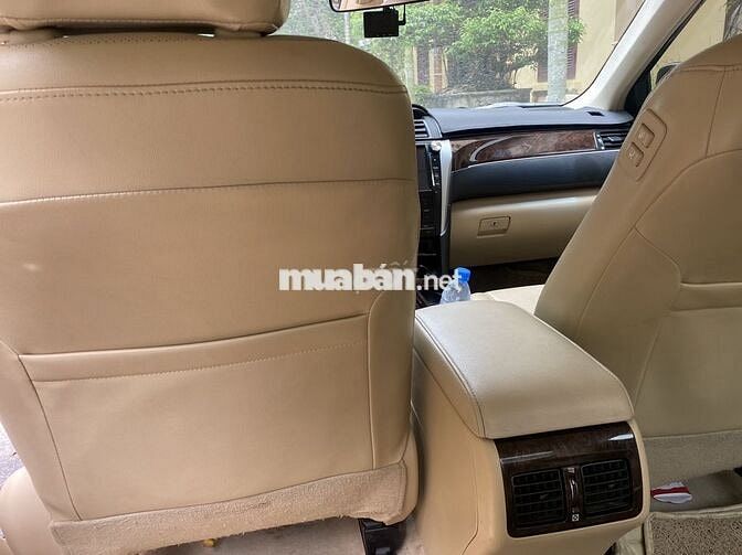 Toyota Camry 2.0E 2017 màu đen