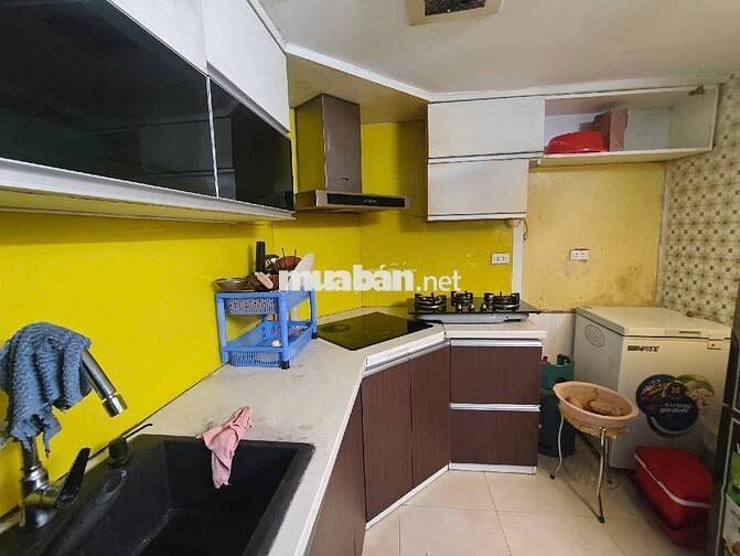 PHÂN LÔ 33m*4T  Ô TÔ ĐỖ CỬA NGÕ THÔNG CHẠY VÒNG QUANH