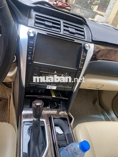 Toyota Camry 2.0E 2017 màu đen