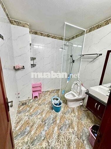 Nhà Mới Đẹp(4x16m) Bờ Bao Ngay Eaon 2Lầu 3PN hẻm Tải.