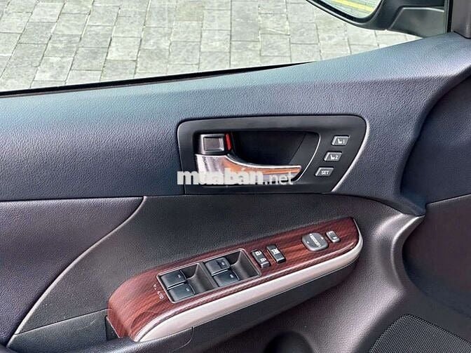 Toyota camry 2.5Q 2018
