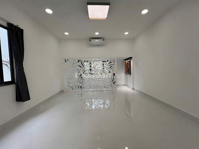 HIẾM - CC Mặt Tiền Căn Góc, 7,39 tỷ TL, nhà mới đẹp, 3 tầng, đường