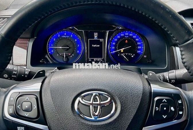 Toyota camry 2.5Q 2018
