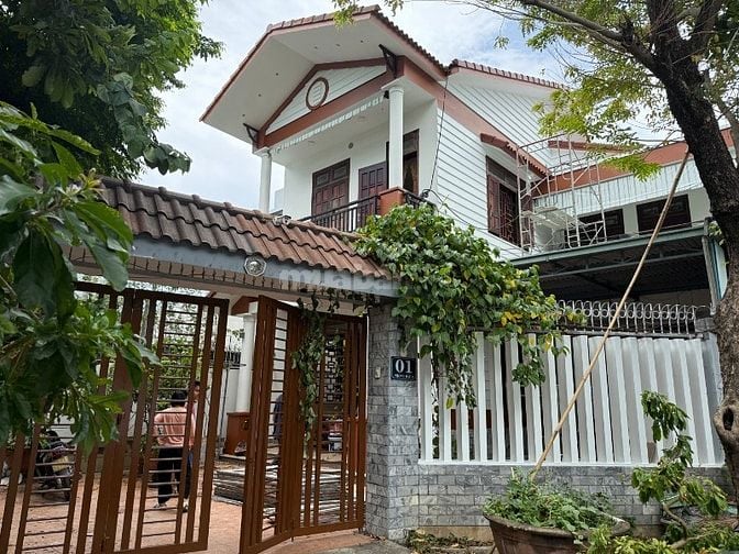Biệt Thự Cẩm Lệ Đà Nẵng 240m2 