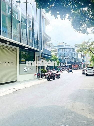 Cho thuê Nhà Hoa Lan, P.2, Phú Nhuận. Trệt, 3 lầu, 6pn, 5wc chỉ 35tr