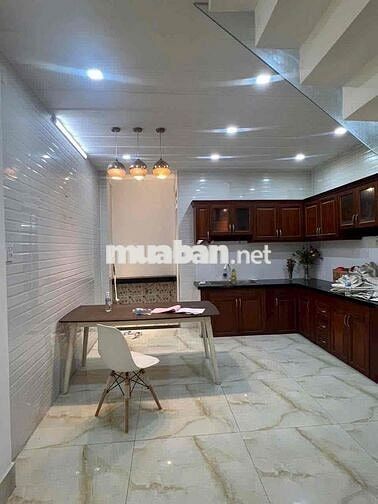 Bán nhà HXH ngay Đso 4, GV. DTSD hơn 200m2 giá chỉ 6tỷ200