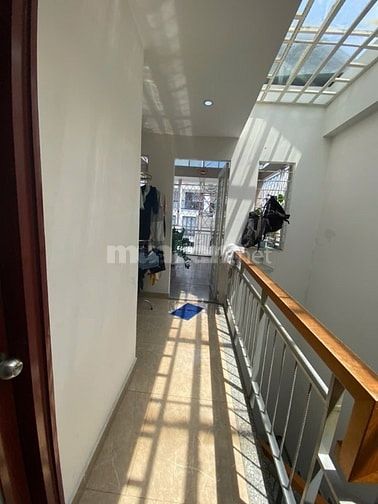 Nhà Bán Trường Sa sát mặt tiền ngay Phố Ẩm Thực Phan Xích Long - 4 Tần
