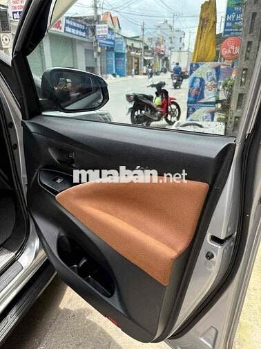 Toyota Innova 2016 2.0E - 140000 km
