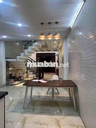 Bán nhà HXH ngay Đso 4, GV. DTSD hơn 200m2 giá chỉ 6tỷ200