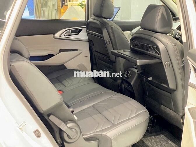 Kia Carens 2025 giảm ngay + Voucher 10tr bảo dưỡng