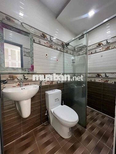 Bán nhà HXH ngay Đso 4, GV. DTSD hơn 200m2 giá chỉ 6tỷ200