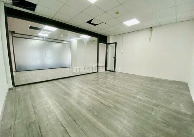 CHÍNH CHỦ CHO THUÊ NHÀ HẺM XE TẢI ĐƯƠNG 3/2  NGANG 5,5M -40 TRIỆU 