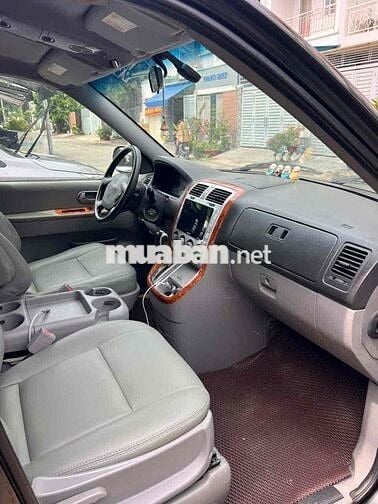 Kia Carnival 2009 LS 2.5 AT - 152000 km