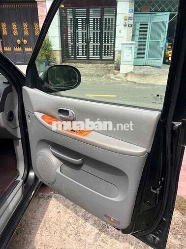 Kia Carnival 2009 LS 2.5 AT - 152000 km