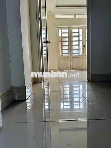 Nguyên Căn Mặt Tiền ngang 6met , giá rẻ
