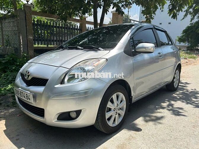 Cần bán Toyota Yaris 1.5L AT 2011 (nhập Thái) ĐẸP